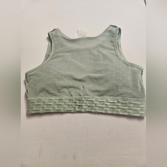 LA Society Size Med ,Sage Green Textured Sports Bra - Picture 8 of 8